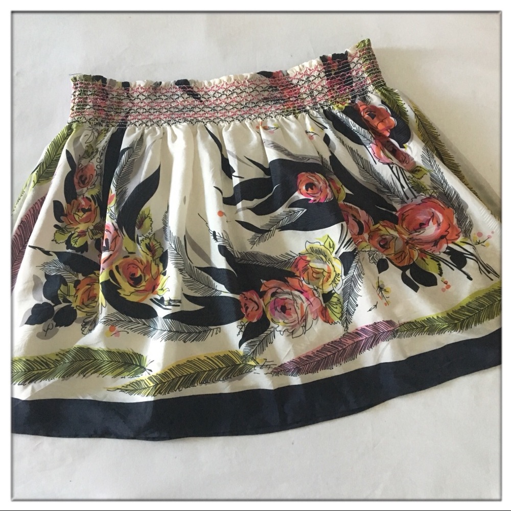 Kimchi Blue Floral Skater Skirt Sz 1 - Picture 1 of 7